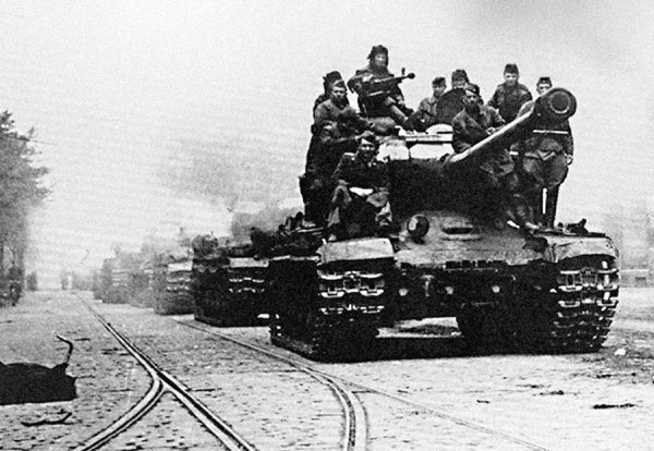 Kriegsmaschinen des 2. Weltkriegs - Panzer (Neuauflage) (4 DVDs) – Bild 5– JETZT KAUFEN BEI GLACIER GAMES .at