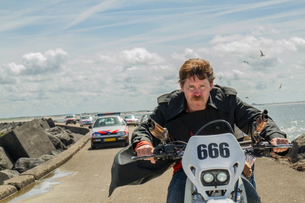 Der Low-Budget Stuntman (DVD) – Bild 2– JETZT KAUFEN BEI GLACIER GAMES .at