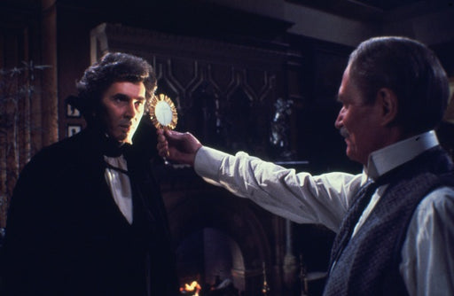Dracula (1979) - Cinema Edition (2 DVDs) – Bild 2– JETZT KAUFEN BEI GLACIER GAMES .at
