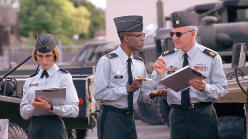 Immer Ärger mit Sergeant Bilko (Blu-ray) – Bild 2– JETZT KAUFEN BEI GLACIER GAMES .at