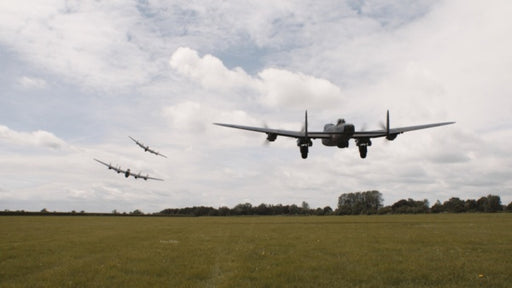 Lancaster Skies - Gemeinsam für die Freiheit (DVD) – Bild 2– JETZT KAUFEN BEI GLACIER GAMES .at