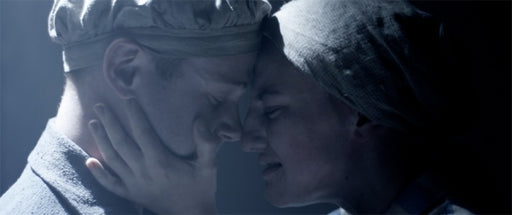 Die Suche nach dem Licht in der Finsternis (Blu-ray) – Bild 2– JETZT KAUFEN BEI GLACIER GAMES .at