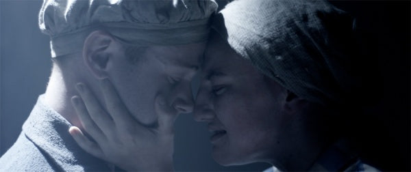 Die Suche nach dem Licht in der Finsternis (Blu-ray) – Bild 2– JETZT KAUFEN BEI GLACIER GAMES .at