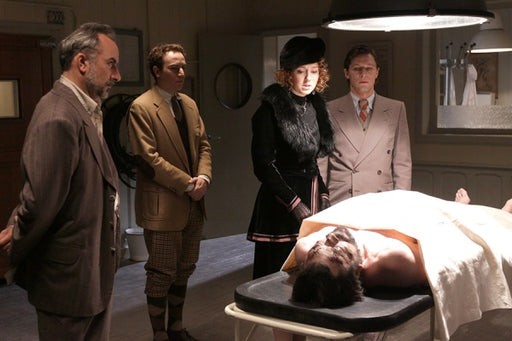 Agatha Christie: Kleine Morde - Die komplette Serie (11 DVDs) – Bild 2– JETZT KAUFEN BEI GLACIER GAMES .at