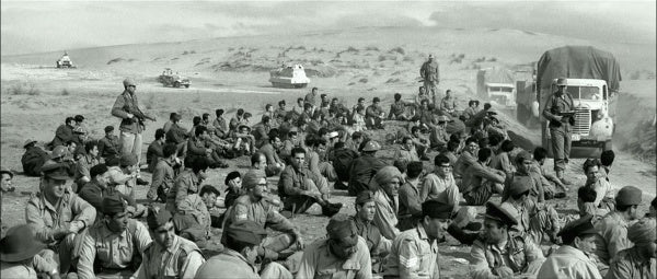 Taxi nach Tobruk (Blu-ray) – Bild 2– JETZT KAUFEN BEI GLACIER GAMES .at