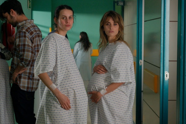 Parallele Mütter (DVD) – Bild 4– JETZT KAUFEN BEI GLACIER GAMES .at