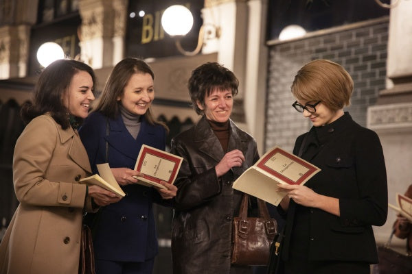 Meine geniale Freundin - Die Geschichte der getrennten Wege - 3. Staffel (3 DVDs)– JETZT KAUFEN BEI GLACIER GAMES .at