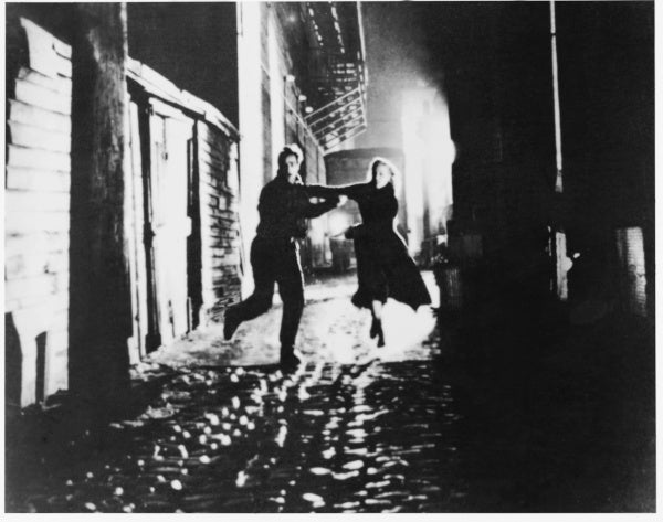 Die Faust im Nacken (Blu-ray) – Bild 2– JETZT KAUFEN BEI GLACIER GAMES .at