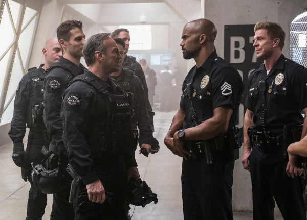 S.W.A.T. - Season 1 (6 DVDs) – Bild 2– JETZT KAUFEN BEI GLACIER GAMES .at