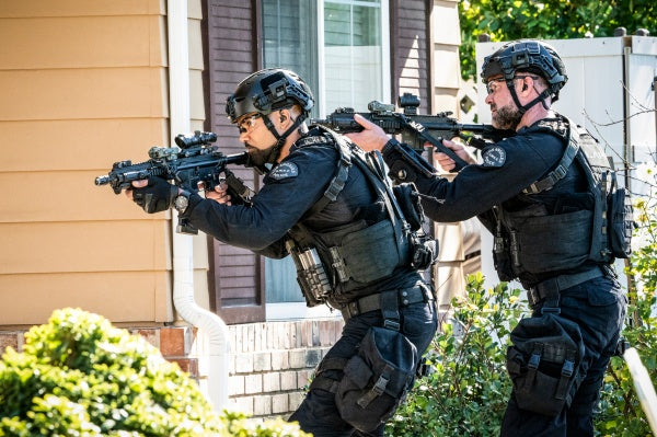 S.W.A.T. - Season 4 (6 DVDs) – Bild 4– JETZT KAUFEN BEI GLACIER GAMES .at