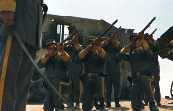 Ein Stossgebet für drei Kanonen (Blu-ray) – Bild 2– JETZT KAUFEN BEI GLACIER GAMES .at