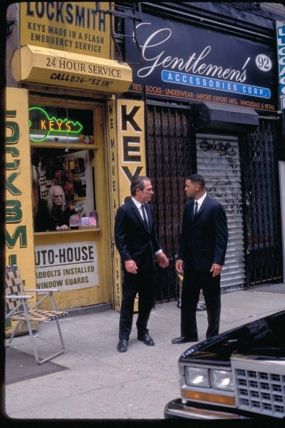 Men in Black (DVD) – Bild 2– JETZT KAUFEN BEI GLACIER GAMES .at