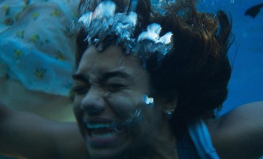 Something in the Water (Blu-ray) – Bild 2– JETZT KAUFEN BEI GLACIER GAMES .at