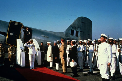 Gandhi (Limitiertes Steelbook, 2 4K-UHDs+2 Blu-rays) – Bild 2– JETZT KAUFEN BEI GLACIER GAMES .at