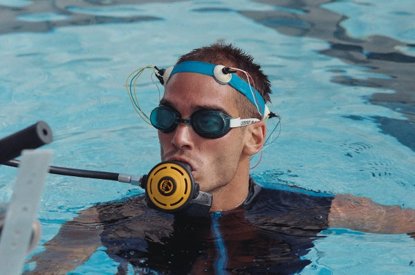 Im Rausch der Tiefe (Limitiertes Steelbook, 2 4K-UHD+2 Blu-rays) – Bild 5– JETZT KAUFEN BEI GLACIER GAMES .at