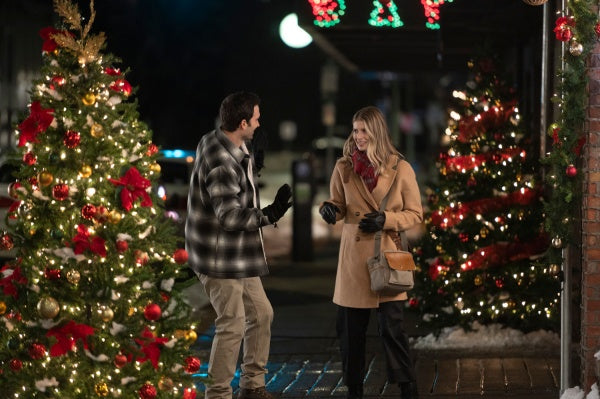 Küsse unterm Weihnachtsbaum (DVD) – Bild 3– JETZT KAUFEN BEI GLACIER GAMES .at