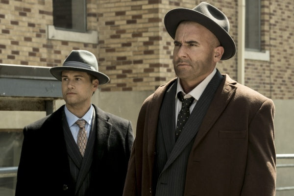 DC's Legends of Tomorrow: Die komplette 2. Staffel (Blu-ray) – Bild 4– JETZT KAUFEN BEI GLACIER GAMES .at