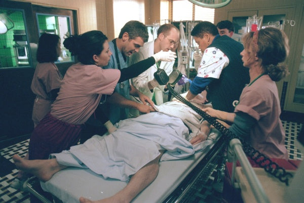 E.R. - Emergency Room: Die komplette 2. Staffel (DVD) – Bild 2– JETZT KAUFEN BEI GLACIER GAMES .at