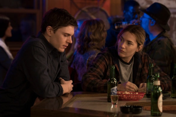 Mare of Easttown: Die komplette 1. Staffel (DVD) – Bild 3– JETZT KAUFEN BEI GLACIER GAMES .at