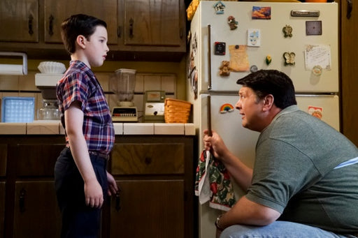 Young Sheldon: Die komplette 2. Staffel (DVD) – Bild 2– JETZT KAUFEN BEI GLACIER GAMES .at