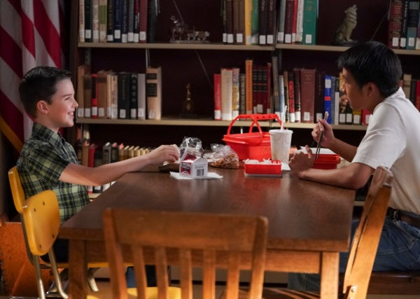 Young Sheldon: Die komplette 3. Staffel (DVD) – Bild 3– JETZT KAUFEN BEI GLACIER GAMES .at