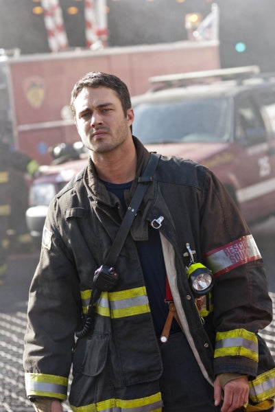 Chicago Fire: Staffel 1 (Blu-ray) – Bild 2– JETZT KAUFEN BEI GLACIER GAMES .at