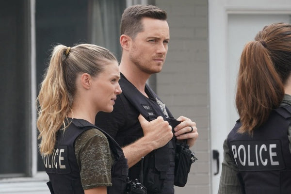 Chicago P.D.: Staffel 10 (DVD) – Bild 2– JETZT KAUFEN BEI GLACIER GAMES .at