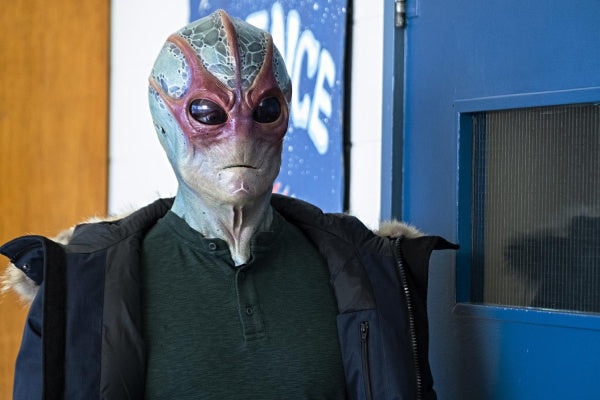 Resident Alien: Staffel 3 (DVD) – Bild 5– JETZT KAUFEN BEI GLACIER GAMES .at