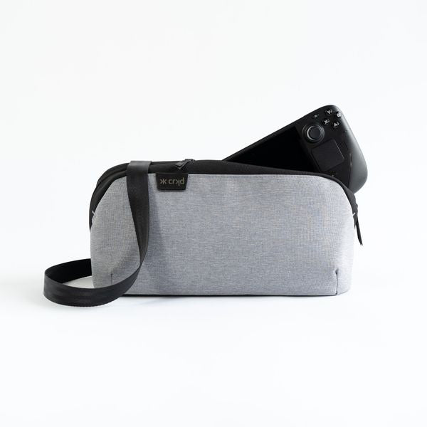 CRKD Gear Bag Schutzhülle Tragetasche - Gaming Tasche für Steam Deck/Rog Ally/Legion Go/Nitro Deck/Nintendo Switch/PlayStation Portal - Handheld Konsole Zubehör (Aschgrau)