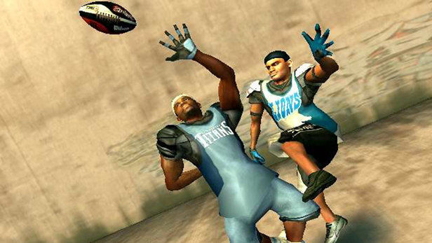 NFL Street 2 (PS2) - Mit OVP, ohne Anleitung – Bild 2– JETZT KAUFEN BEI GLACIER GAMES .at